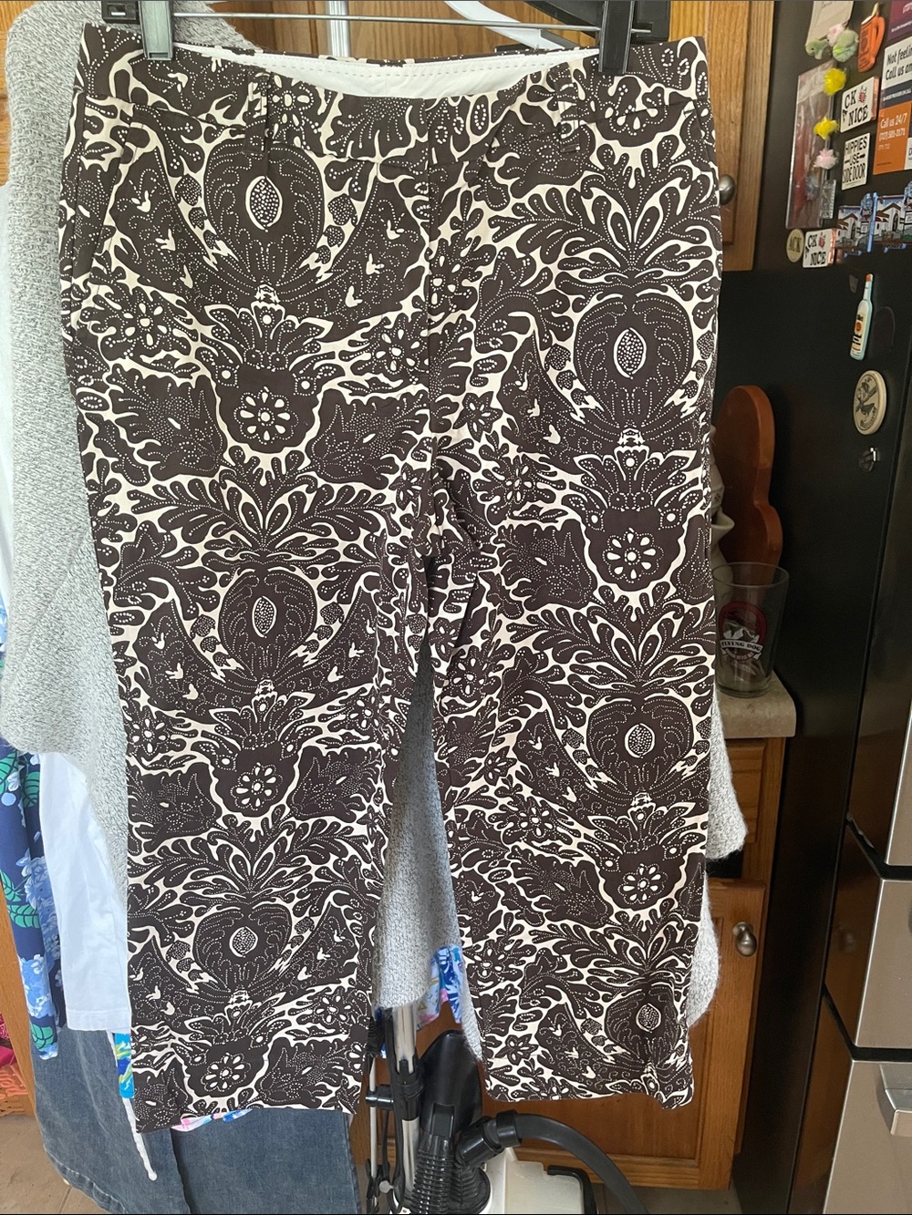 Lands' End White Capri Pants with Brown Floral Print - Women's Size 10